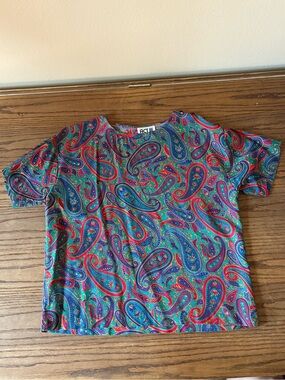 ACT III Paisley multi-color blouse with shoulder buttons; Size 7/8